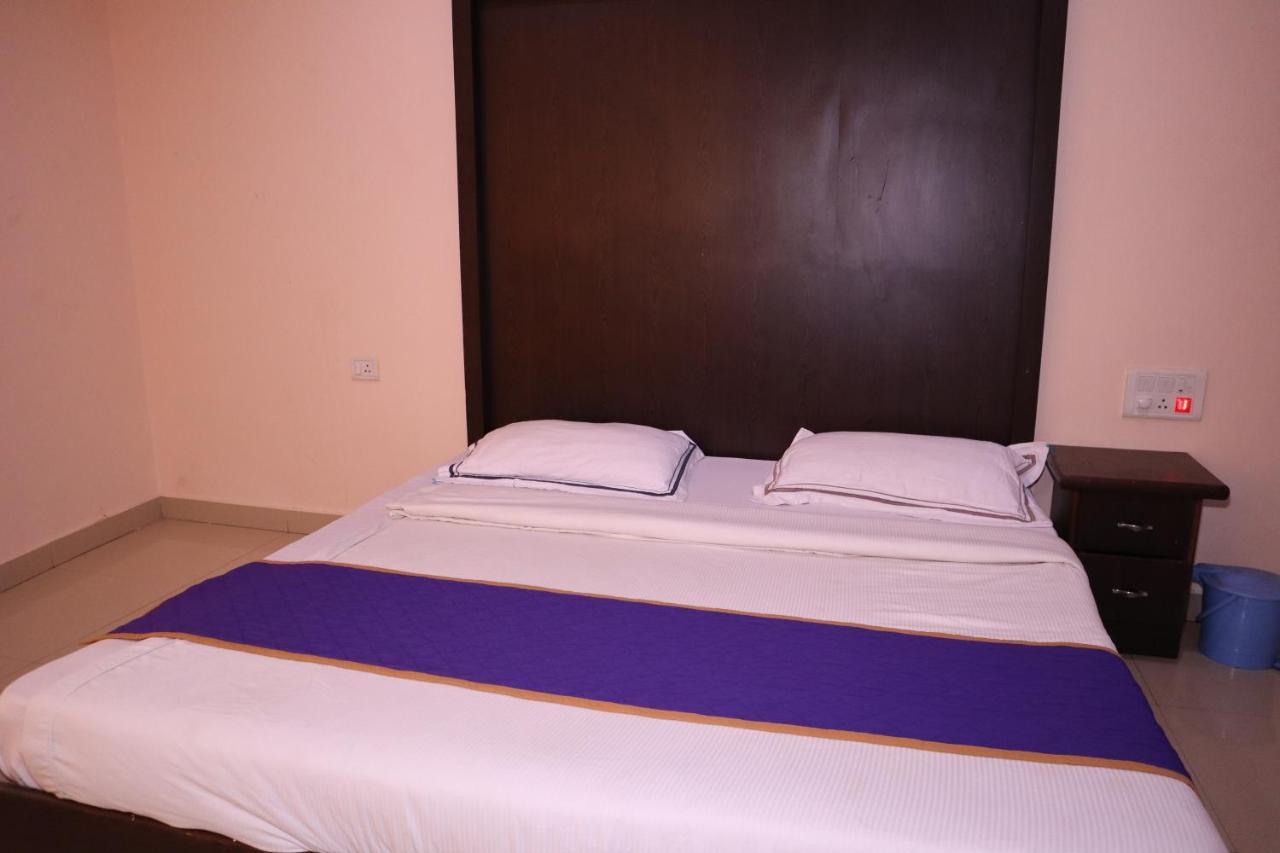 Smilestay Bns Lodge Бангалор Екстериор снимка
