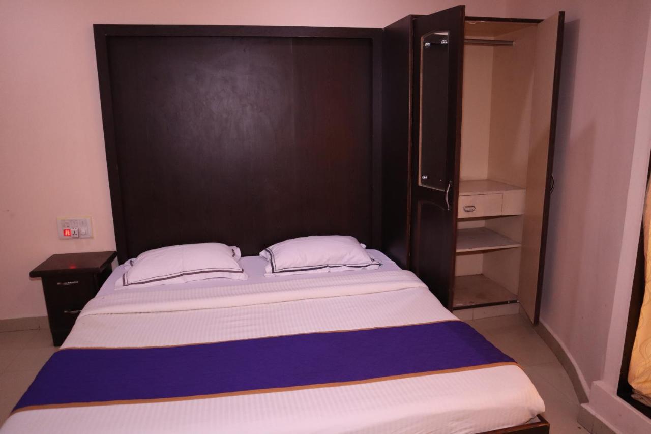 Smilestay Bns Lodge Бангалор Екстериор снимка