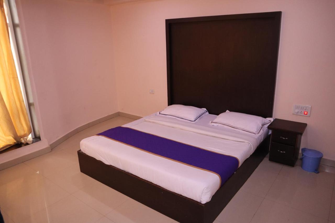 Smilestay Bns Lodge Бангалор Екстериор снимка